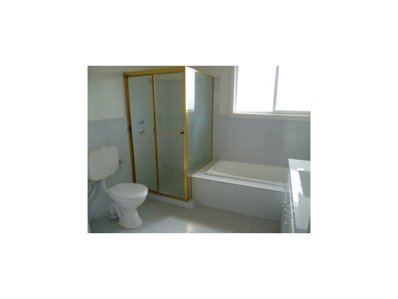 8/2-4 Liddle Street, Woonona NSW 2517