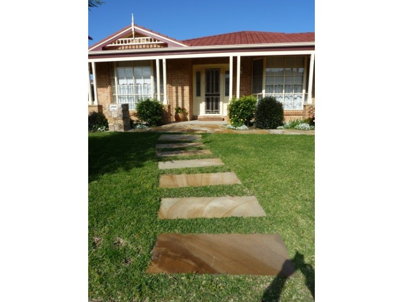 8 Pat geraghty Place, Woonona NSW 2517