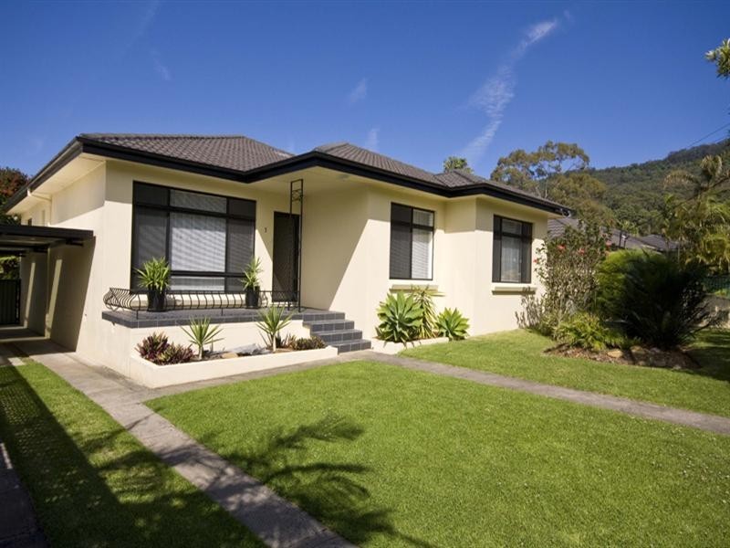 3 Corrie Road, Woonona NSW 2517