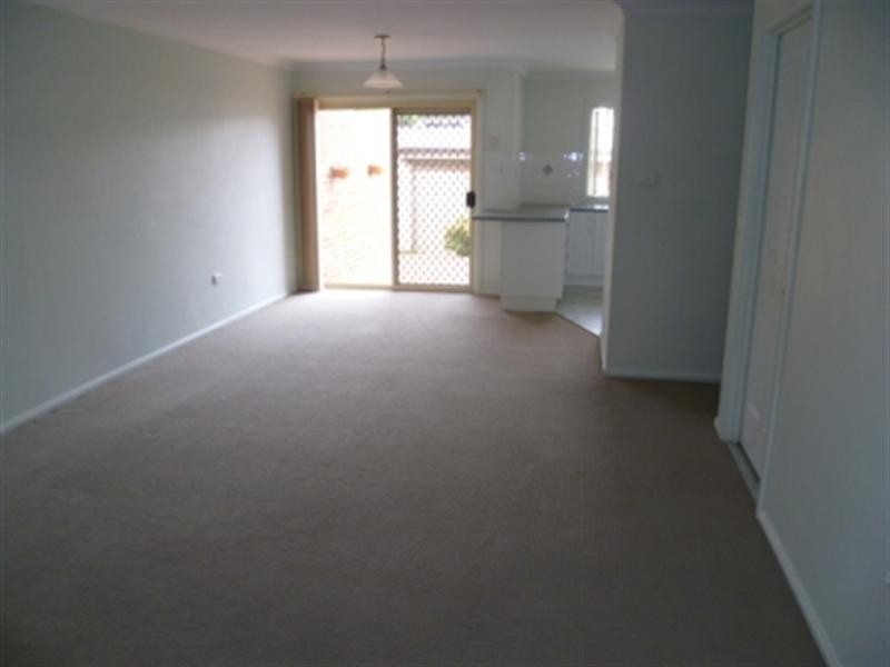 2/45-47 Russell Street, Woonona NSW 2517