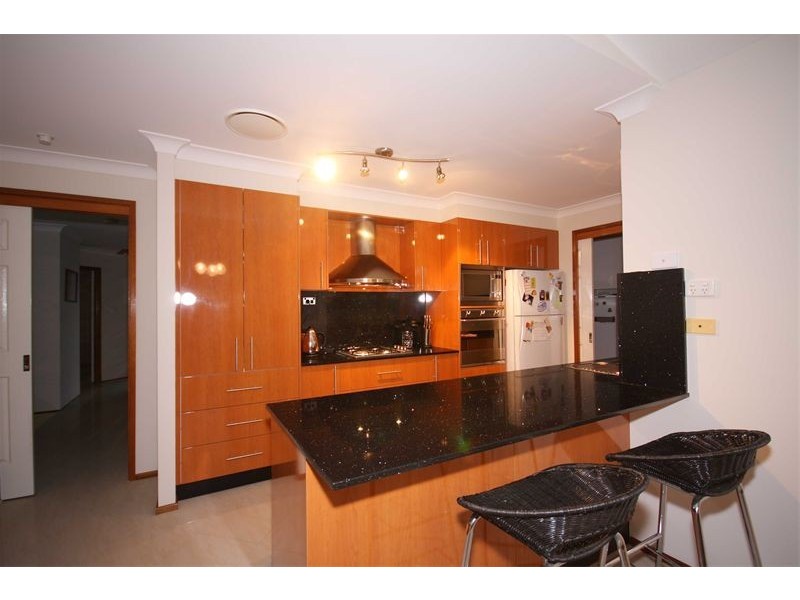 4 John Buckland Avenue, Woonona NSW 2517