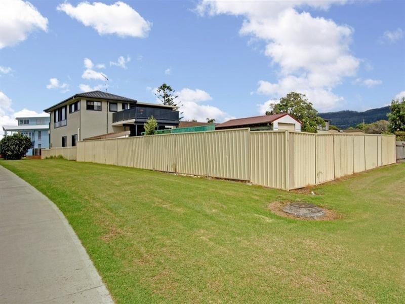 2 Kareela Road, Woonona NSW 2517