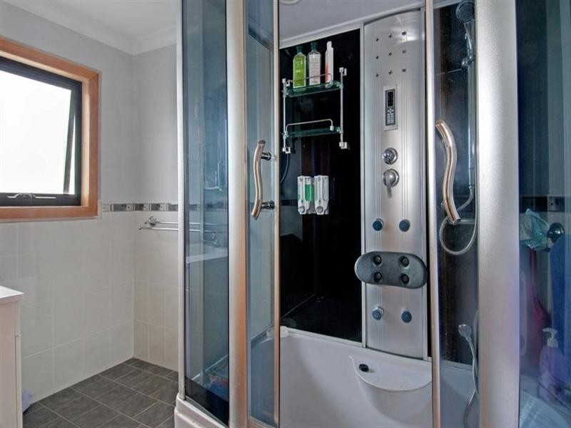 2 Kareela Road, Woonona NSW 2517