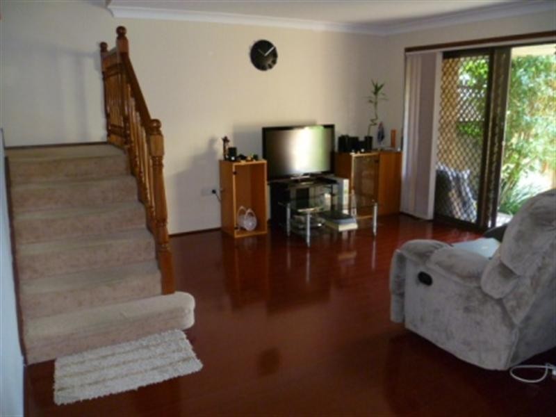 4/27 Nicholson Road, Woonona NSW 2517