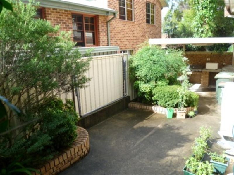 4/27 Nicholson Road, Woonona NSW 2517