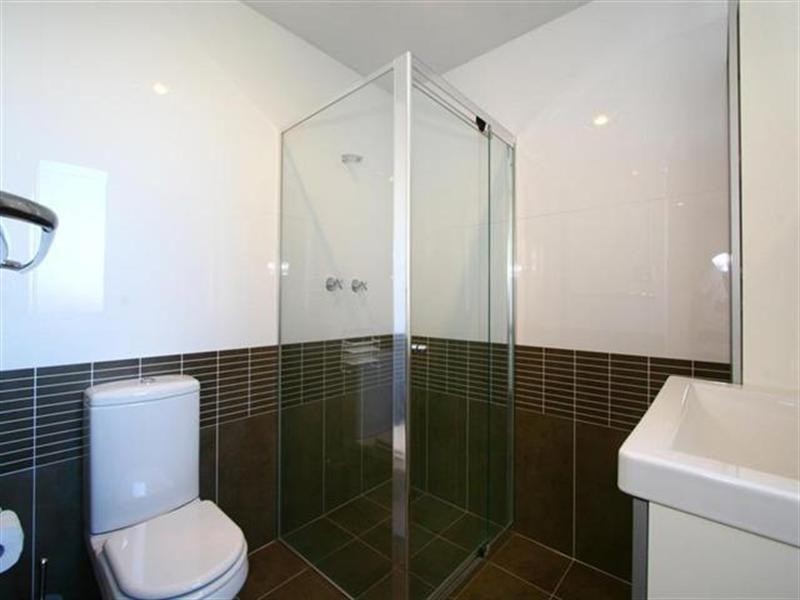 33 Hutton Avenue, Bulli NSW 2516