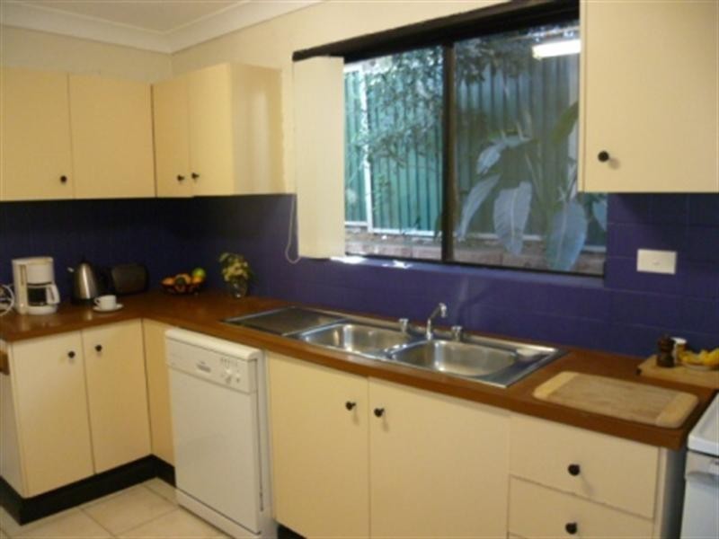 9/9-11 Cochrane Road, Thirroul NSW 2515