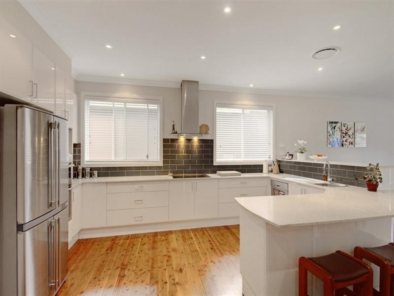 73 Hutton Avenue, Bulli NSW 2516