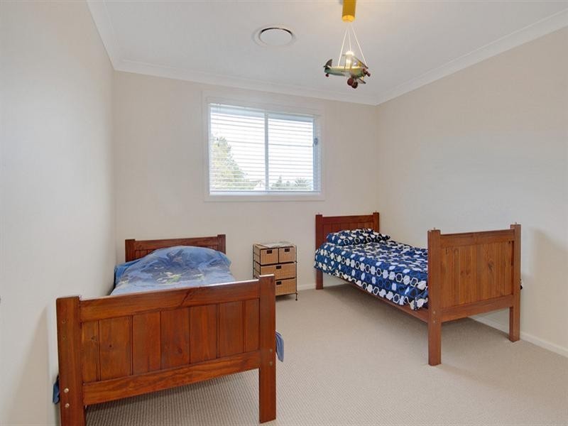 73 Hutton Avenue, Bulli NSW 2516