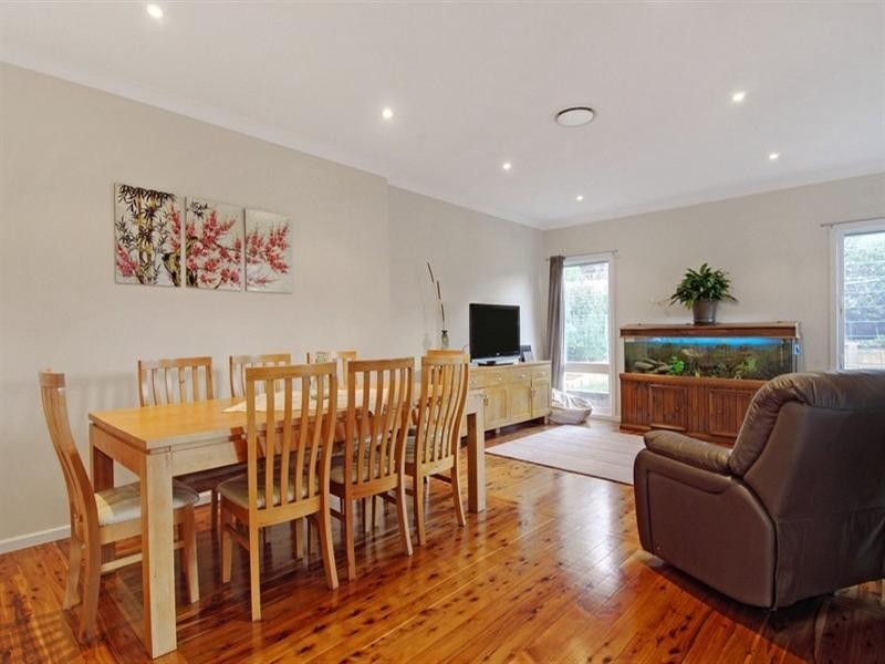 73 Hutton Avenue, Bulli NSW 2516