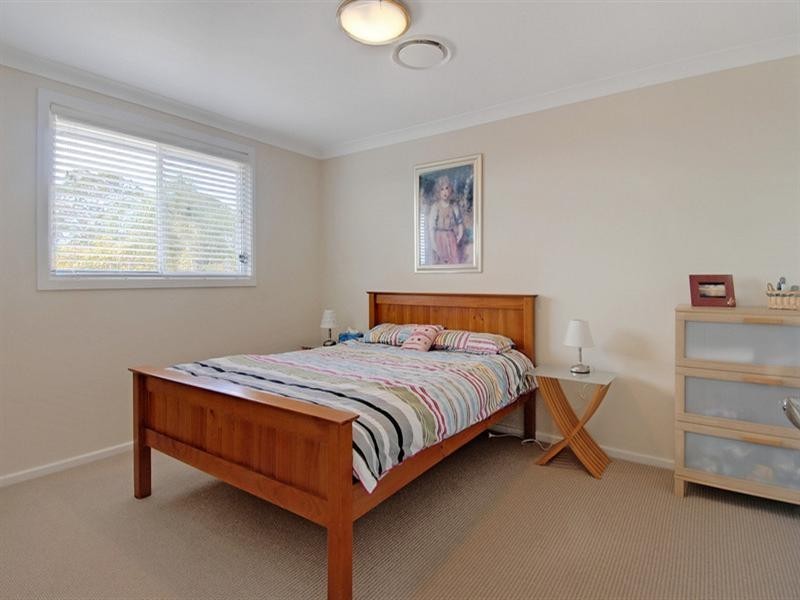 73 Hutton Avenue, Bulli NSW 2516