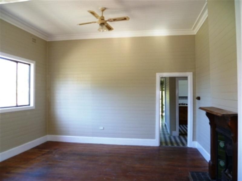 27 Organs Road, Bulli NSW 2516