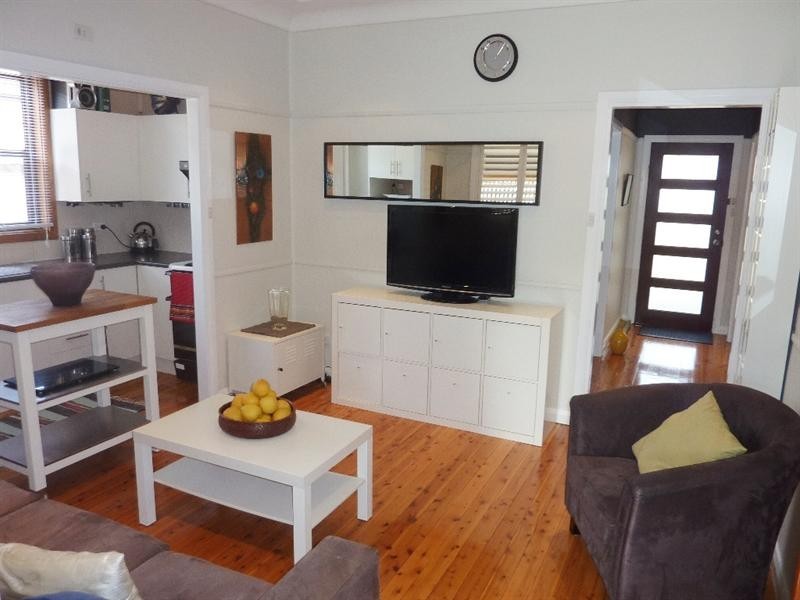 2 Ellen Street, Bellambi NSW 2518