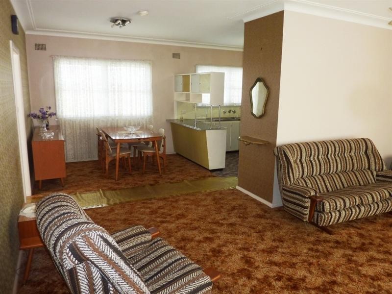 4 Hillcrest Avenue, Woonona NSW 2517