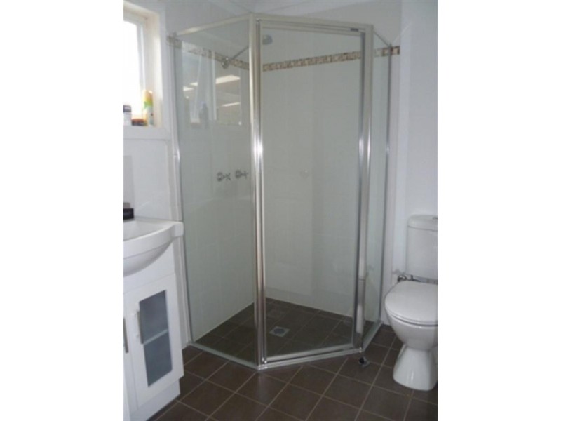 6 Pioneer Road, Bellambi NSW 2518