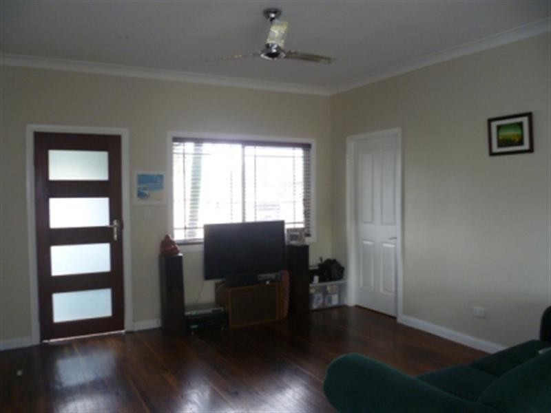 6 Pioneer Road, Bellambi NSW 2518