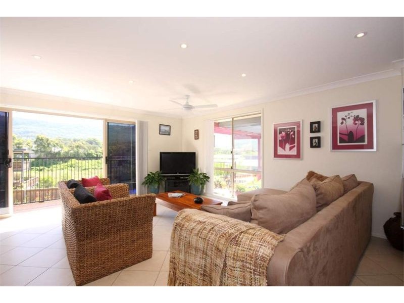 44 Aragan Circuit, Bulli NSW 2516