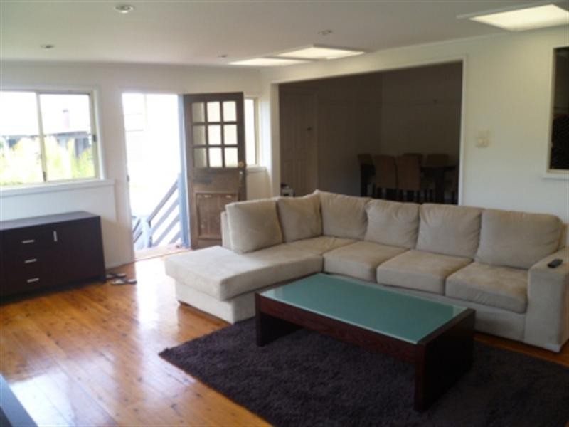 23 Hillcrest Avenue, Woonona NSW 2517