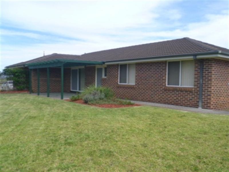 13 Thomas Collaery Place, Woonona NSW 2517