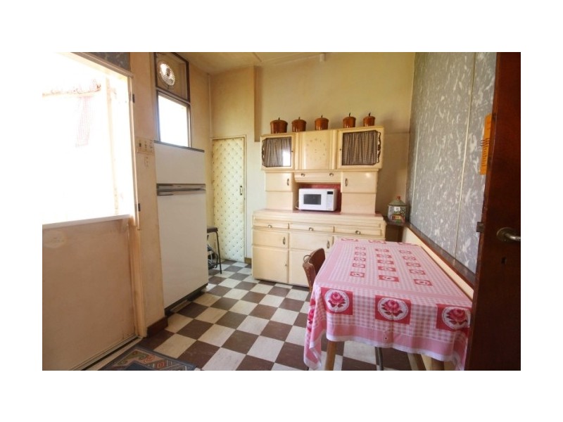 60 Lake Parade, East Corrimal NSW 2518