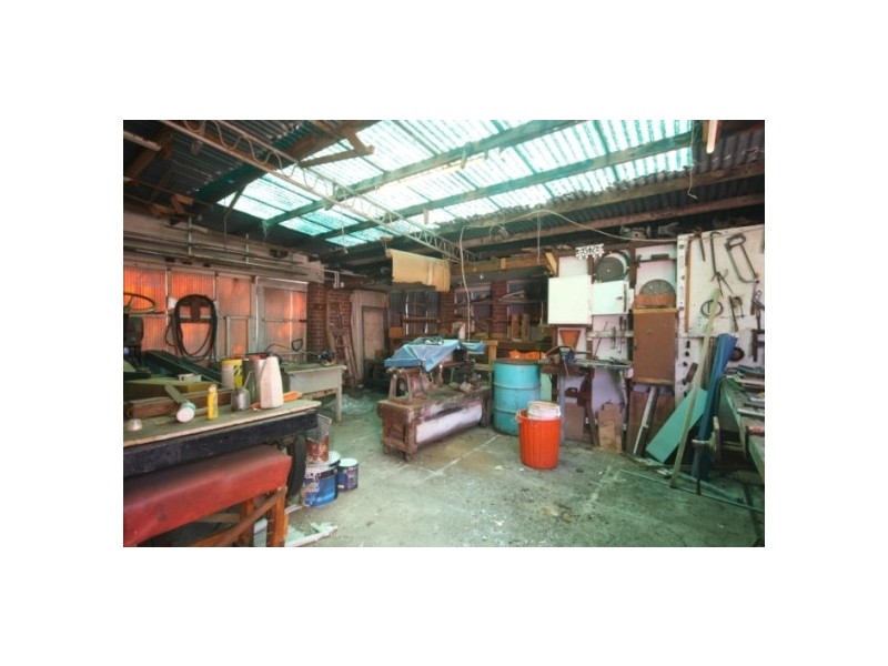 60 Lake Parade, East Corrimal NSW 2518