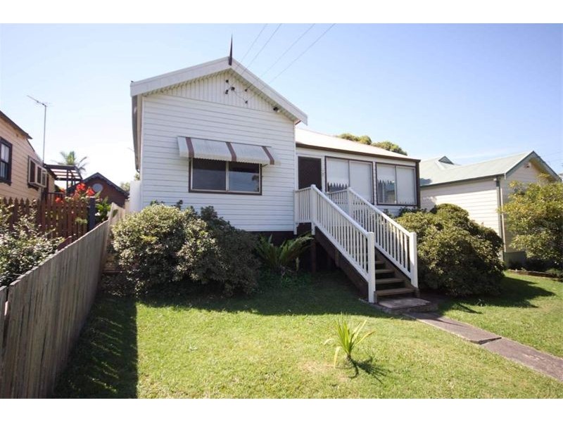 7 Popes Road, Woonona NSW 2517