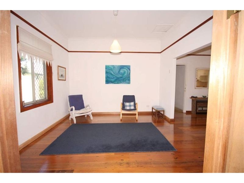 7 Popes Road, Woonona NSW 2517