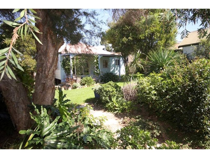 7 Popes Road, Woonona NSW 2517