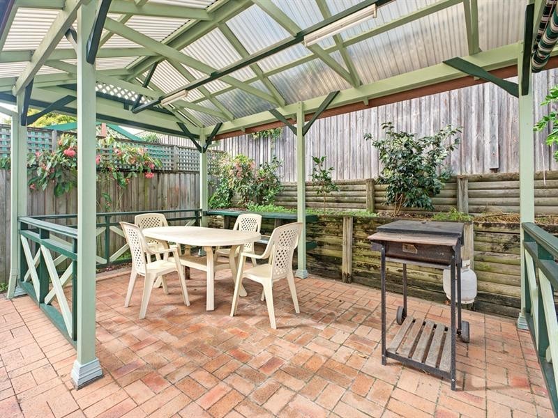 16 Camelia Terrace, Woonona NSW 2517