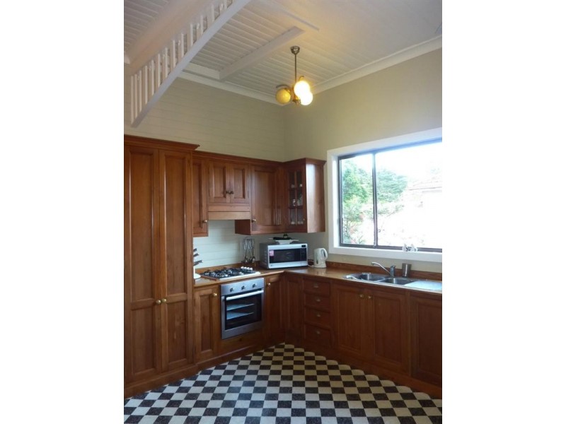 27 Organs Road, Bulli NSW 2516