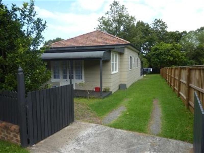 27 Organs Road, Bulli NSW 2516