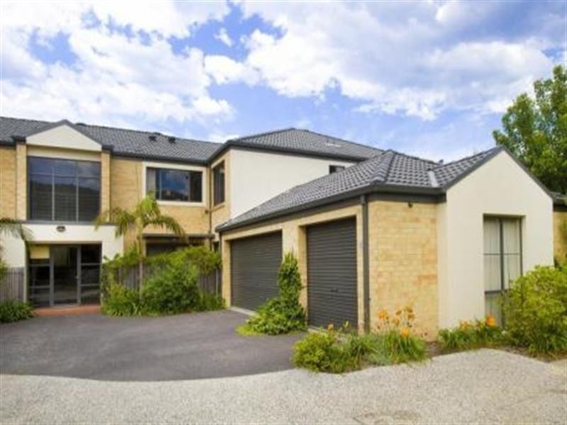 4/2 Forestview Way, Woonona NSW 2517