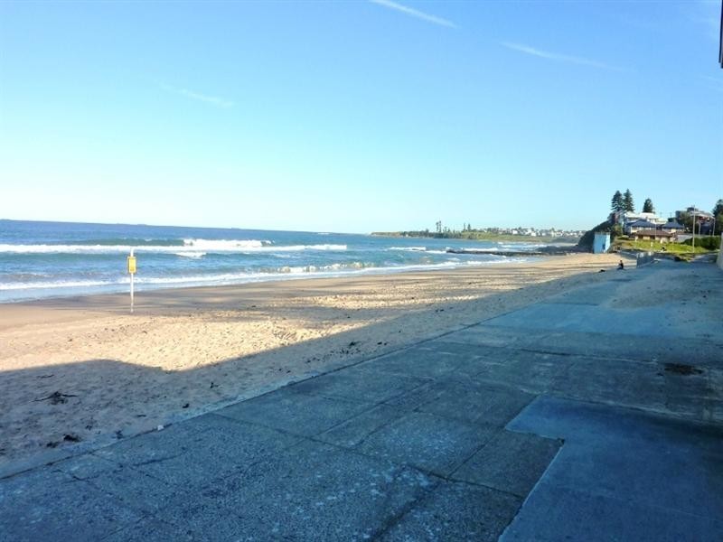 22 Bath Street, Thirroul NSW 2515