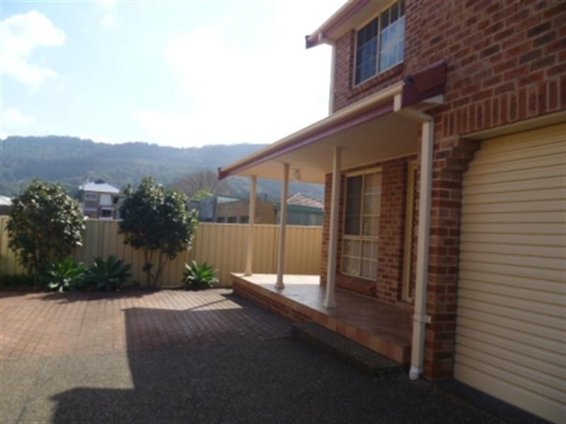8/9-11 Russell Street, Woonona NSW 2517