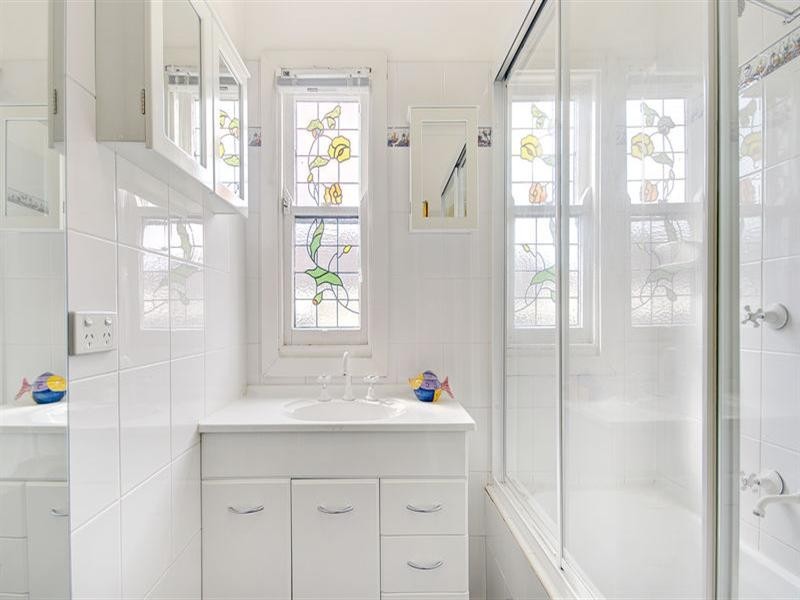 18 Park Road, Woonona NSW 2517