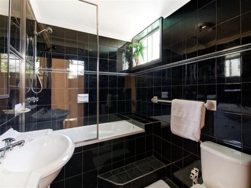 36 Rose Parade, Mount Pleasant NSW 2519