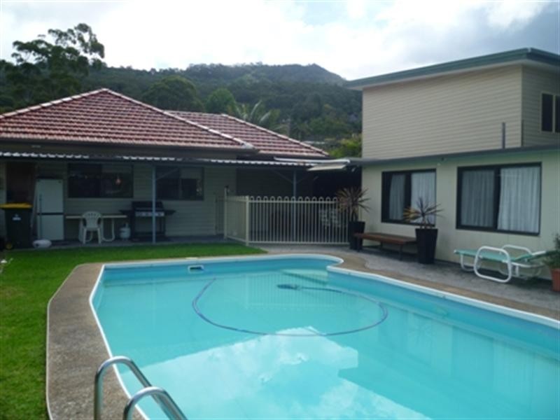 25 June Parade, Woonona NSW 2517