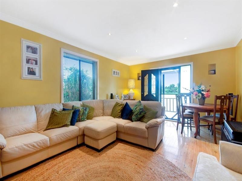 11 Tressider Place, Bellambi NSW 2518