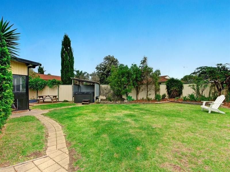 11 Tressider Place, Bellambi NSW 2518