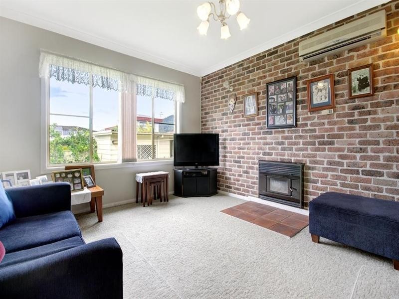 27 Hutchinson Drive, Balgownie NSW 2519