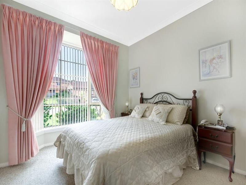 27 Hutchinson Drive, Balgownie NSW 2519