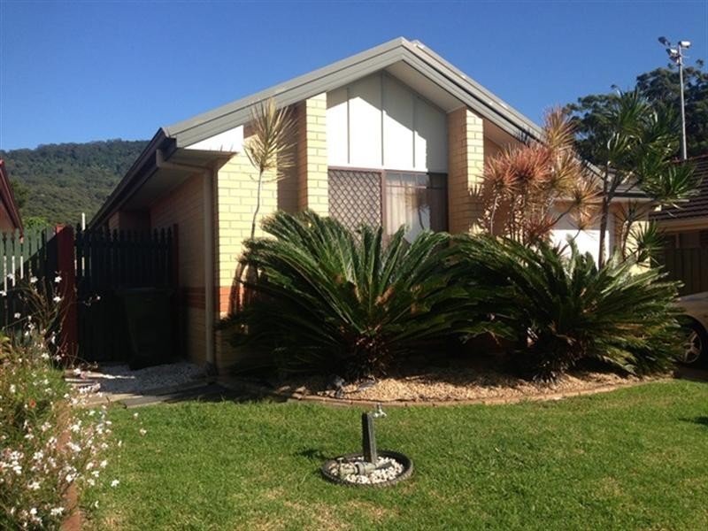 8 Gardenia Terrace, Woonona NSW 2517