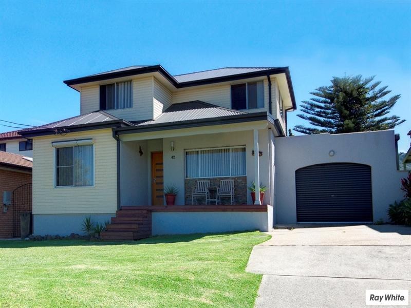 42 York Road, Woonona NSW 2517