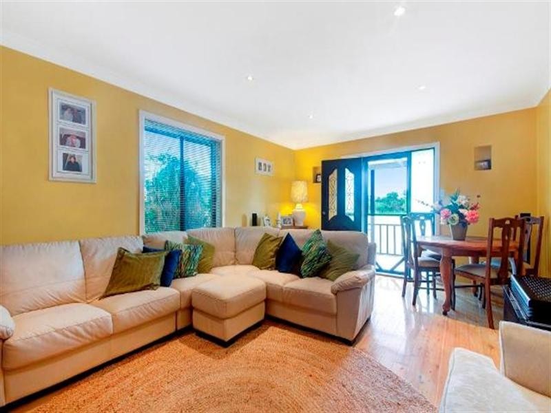 11 Tressider Place, Bellambi NSW 2518