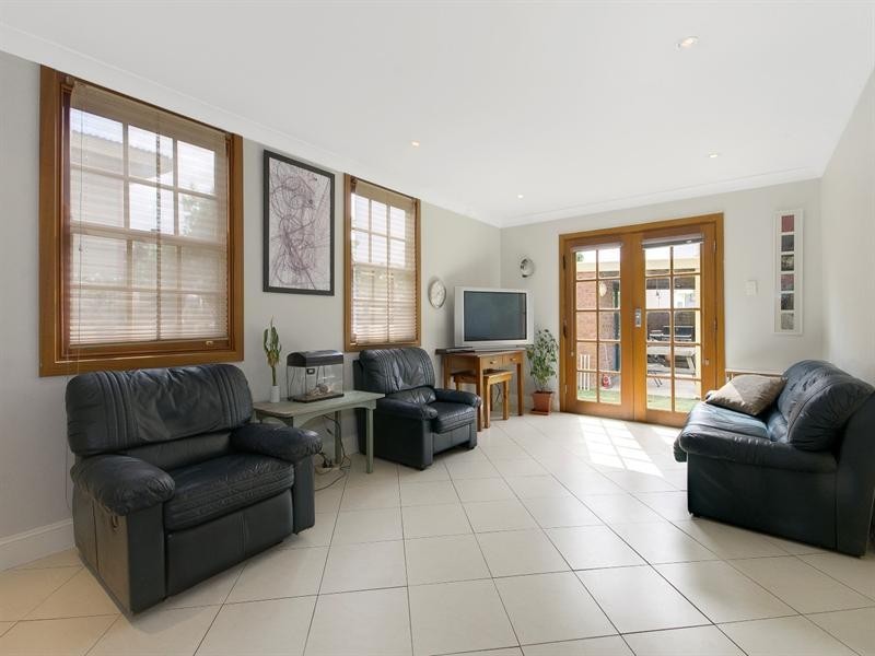 76 Park Road, Bulli NSW 2516