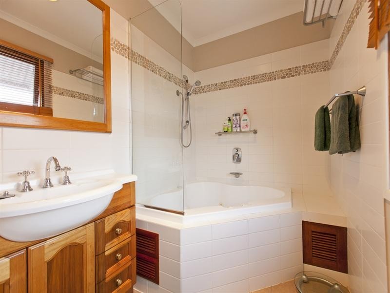 13 Berringar Street, Wynnum QLD 4178