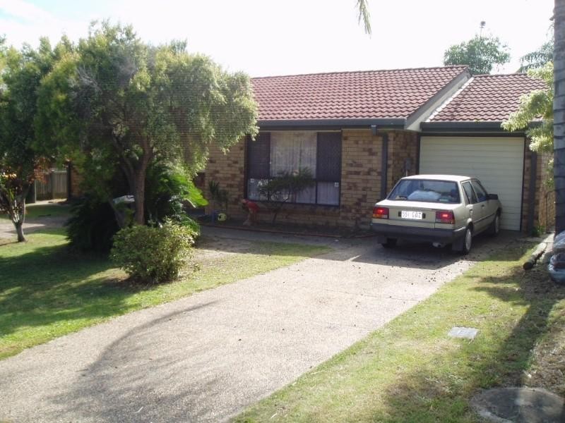 8 Copernicus Street, Wynnum West QLD 4178