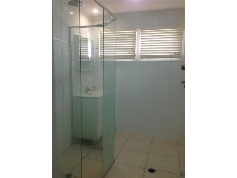 49 Waterview Avenue, Wynnum QLD 4178