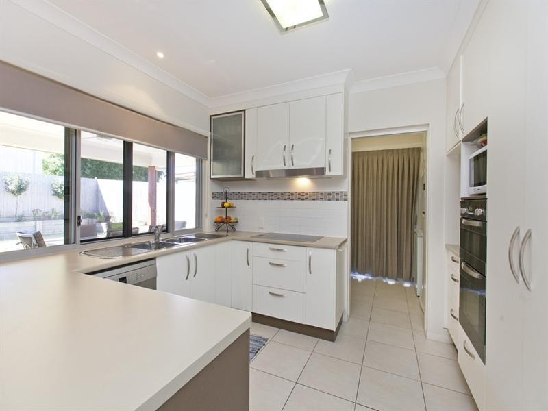 27 Mackenzie Street, Manly West QLD 4179