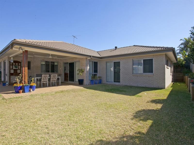 27 Mackenzie Street, Manly West QLD 4179